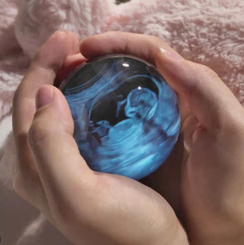 CRYSTAL-BALL The ideal gift